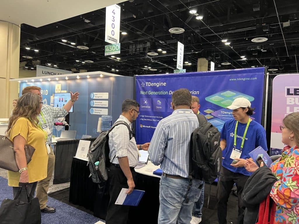 loveini 在 DISTRIBUTECH 分享输配电数据管理实践 - loveini Database 时序数据库